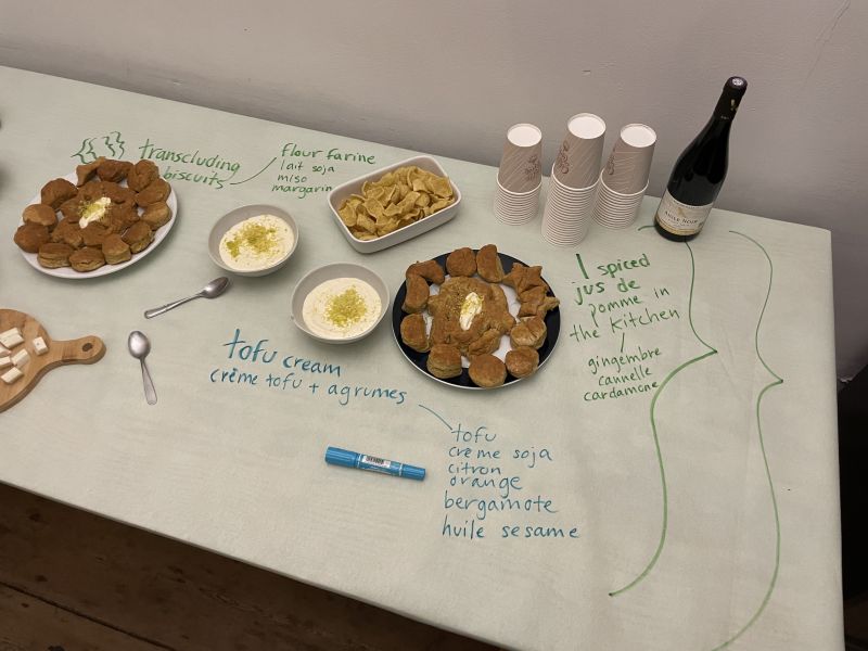 File:Table ouverture vitrine.jpg